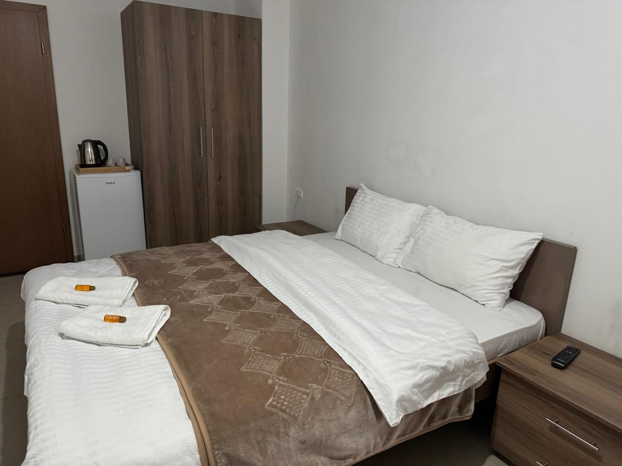 Hotel Majestic Struga Exterior photo